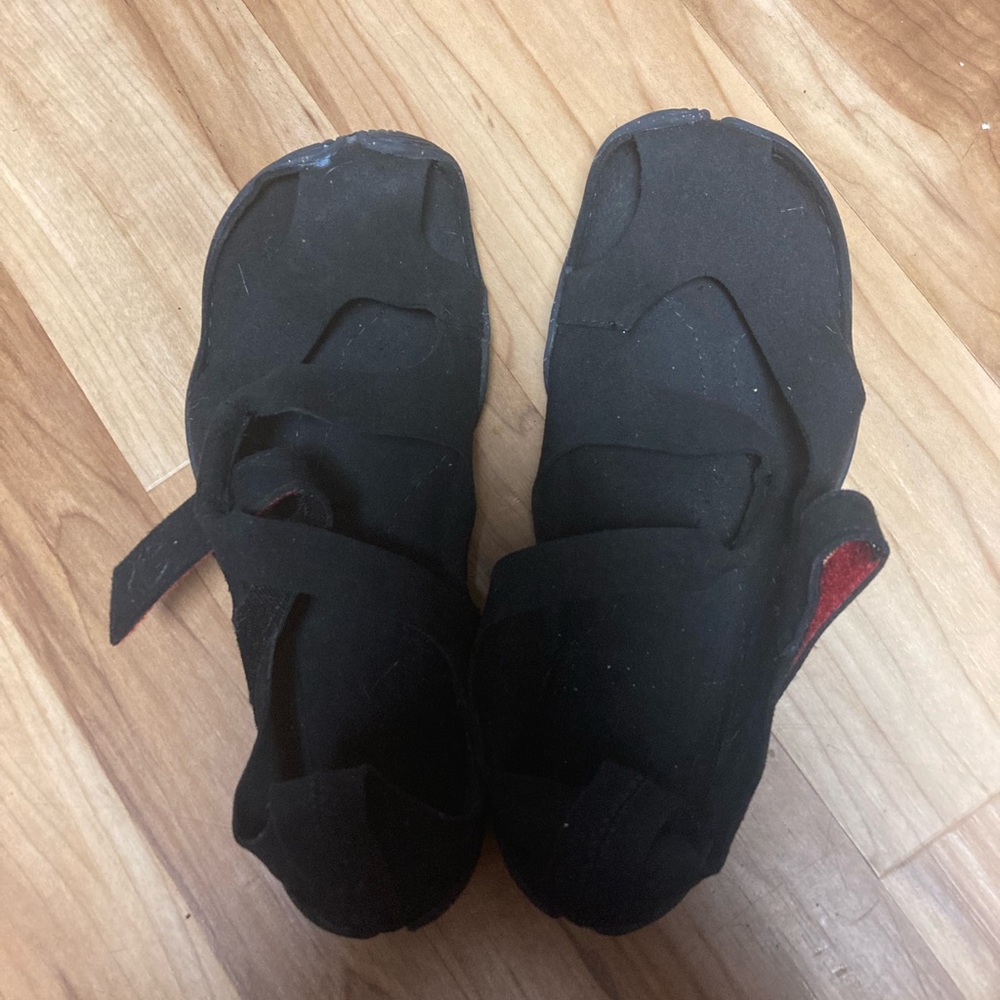 Wildling Feather sandals